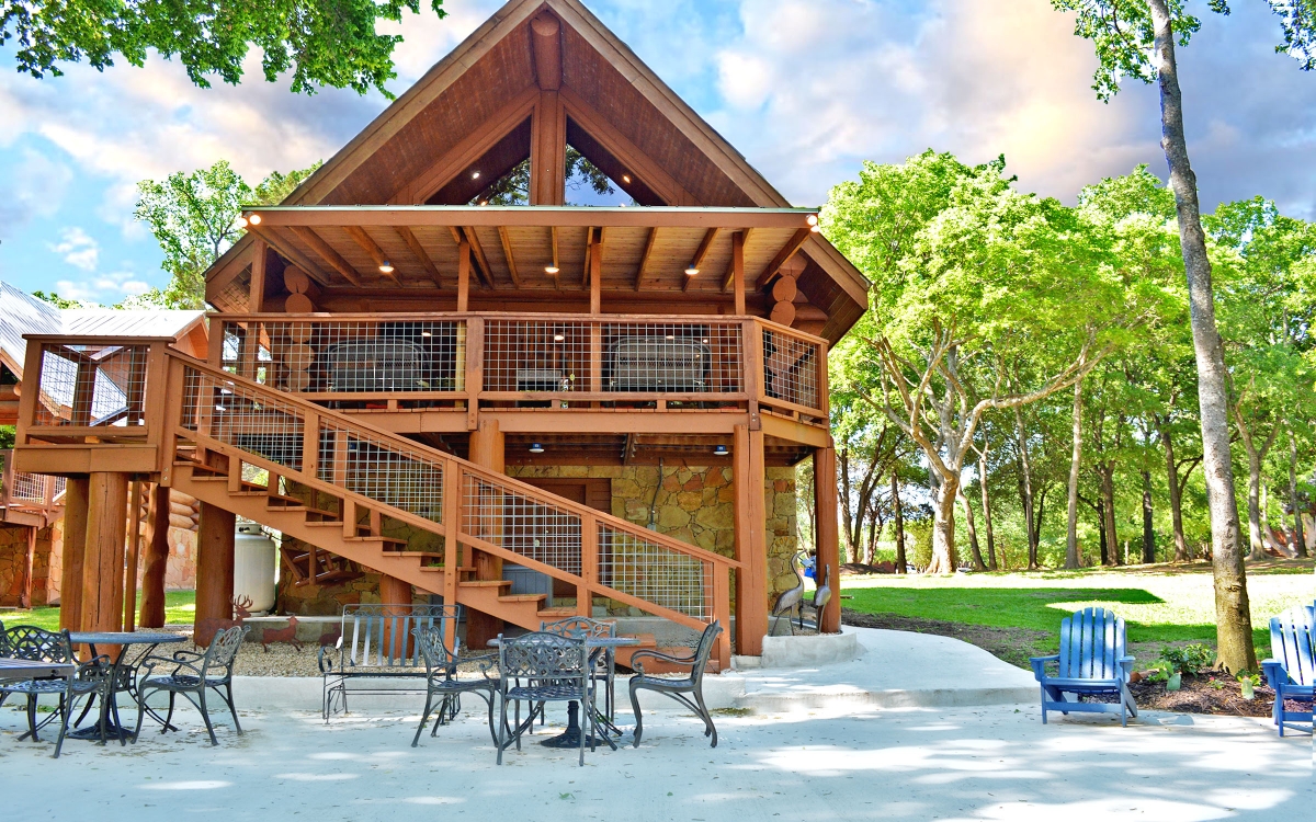 Log Country Cove - Packages & Offers - Burnet Texas Vacation Homes